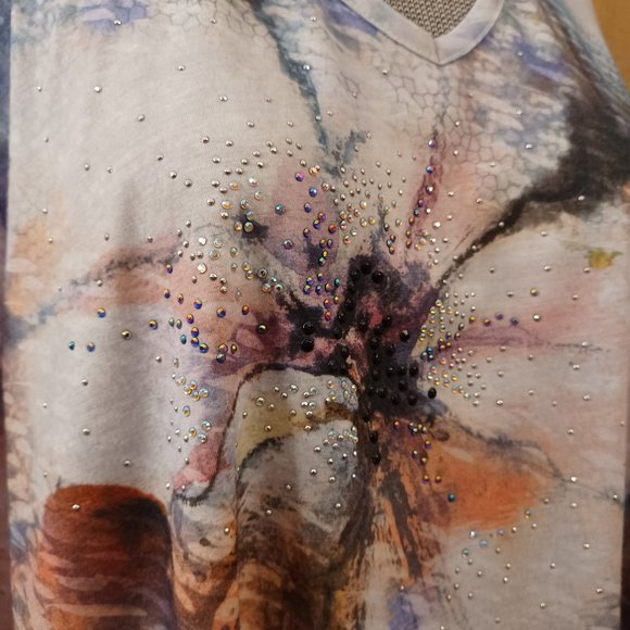 👕ARTW Embellished Tunic👕 - Picture 5 of 16